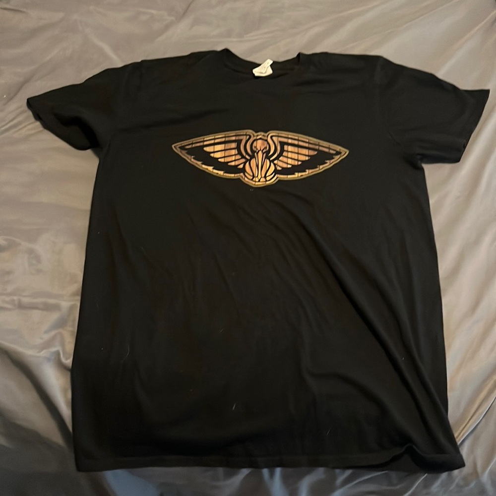 Black pelicans t shirt